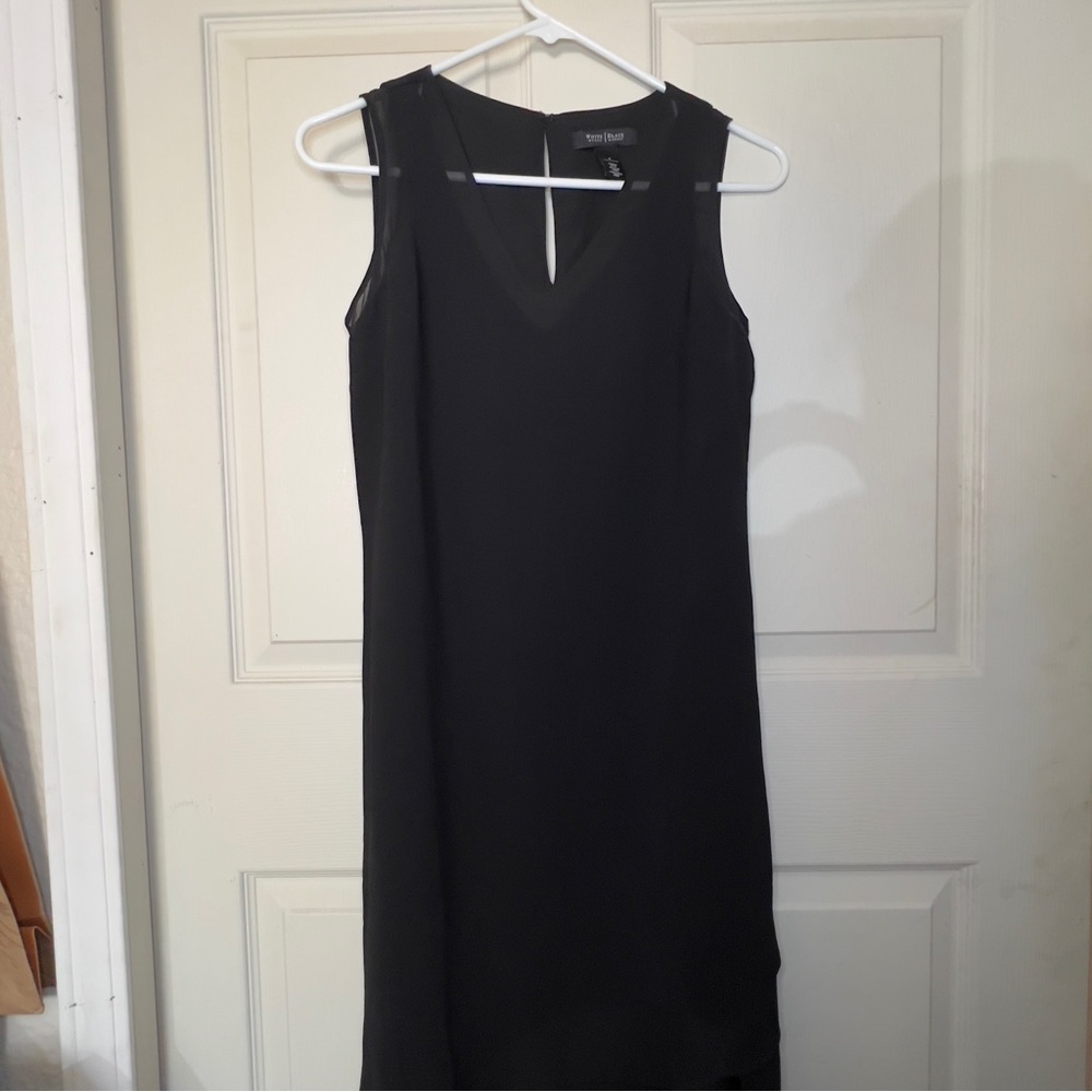 Sleeveless asymmetric black dress